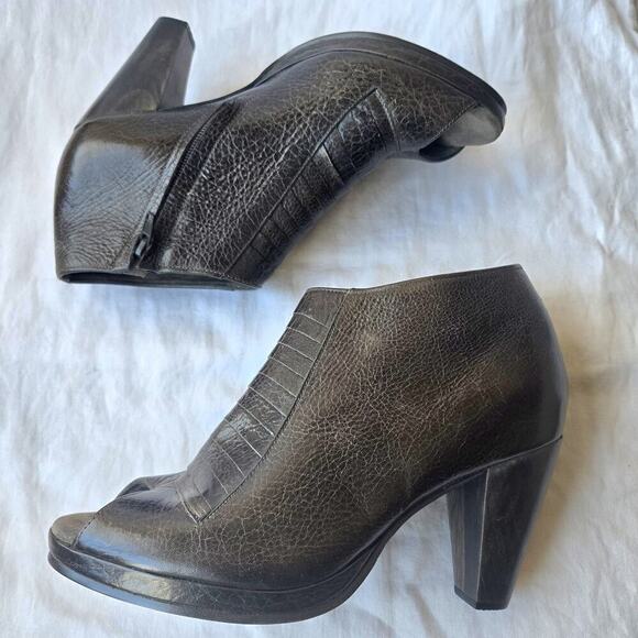 Calleen Cordero Women's Leather Heel Peep Toe Ankle Boots Olive Green Size 8.5 - Picture 4 of 9